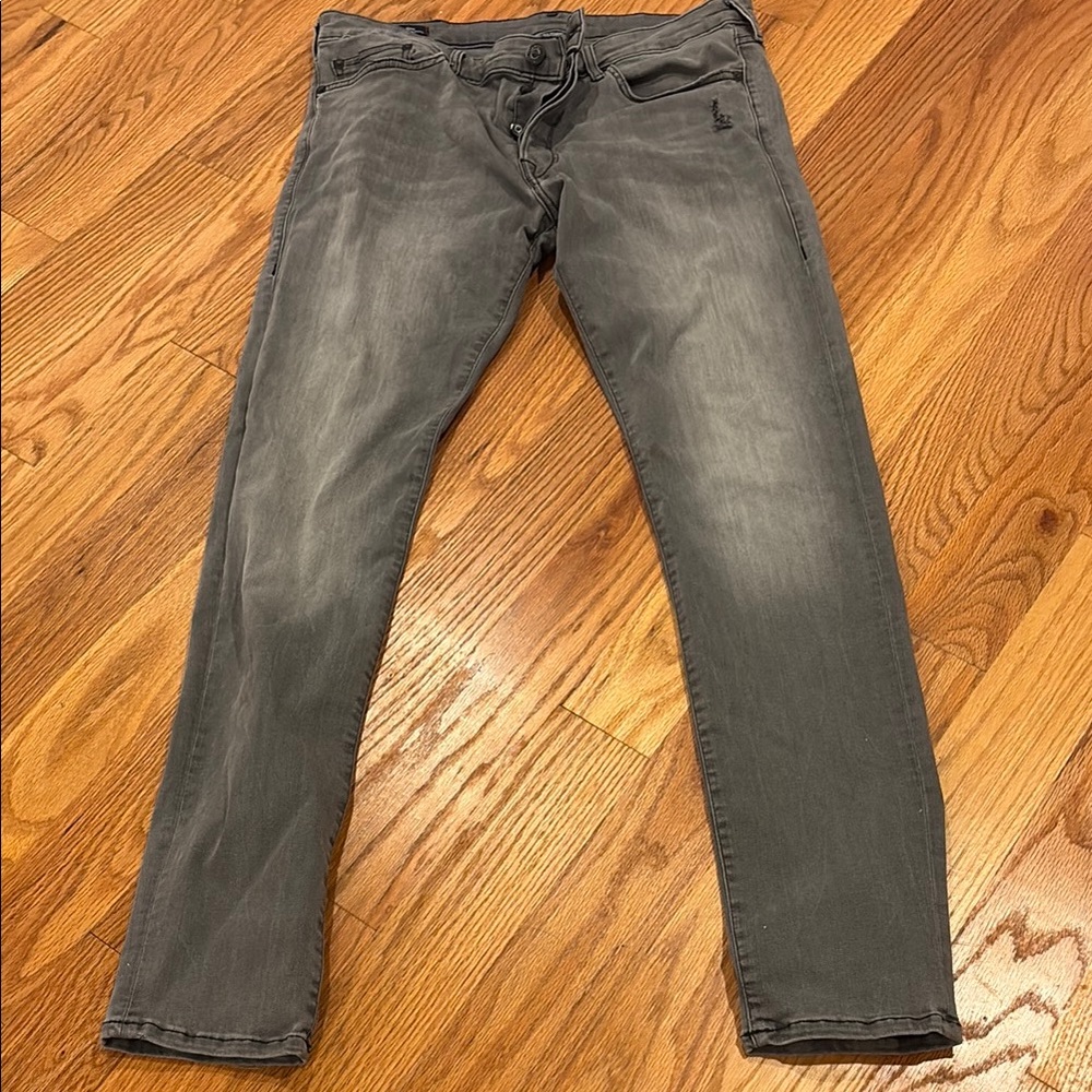 True Religion Gray Skinny Jeans with Classic Denim Texture - Picture 2 of 3